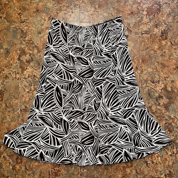 Lily Dresses & Skirts - Lily Brown White Elastic Waist Tropical Ruffled Leaf Midi Skirt Size Medium